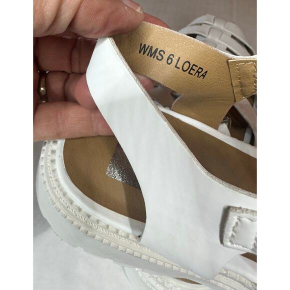 Dolce Vita Loera White Faux Leather Fisherman Chunky Sandals Size 6 - Picture 5 of 7